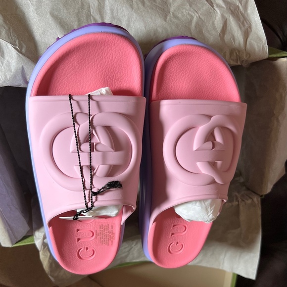 Gucci Sugar pink Slides Size 40 Brand New - Picture 1 of 16